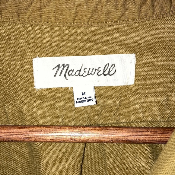 Men’s Madewell mustard green button-up tunic. 100% cotton. Size medium. - Picture 2 of 4